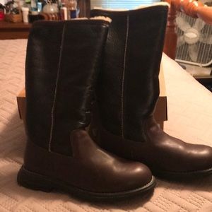 Brand new leather Ugg bootsn not for sale